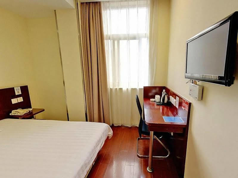 Hanting Hotel Shanghai Hongkou Football Stadium Exterior photo